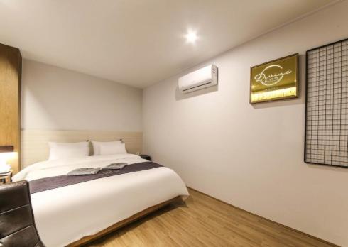Gwangju Divine Hotel Gwangju Metropolitan City Phòng bức ảnh